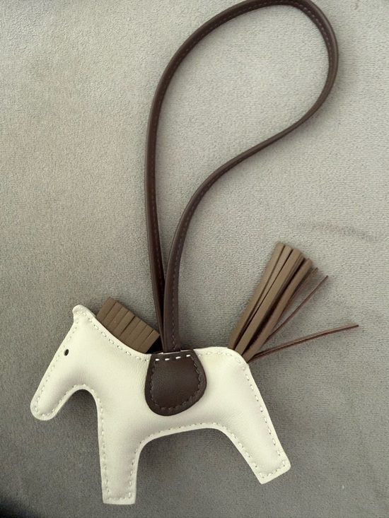 Hermes Accessories - Hermes Rodeo Charm PM craie/chocolate/etoupe